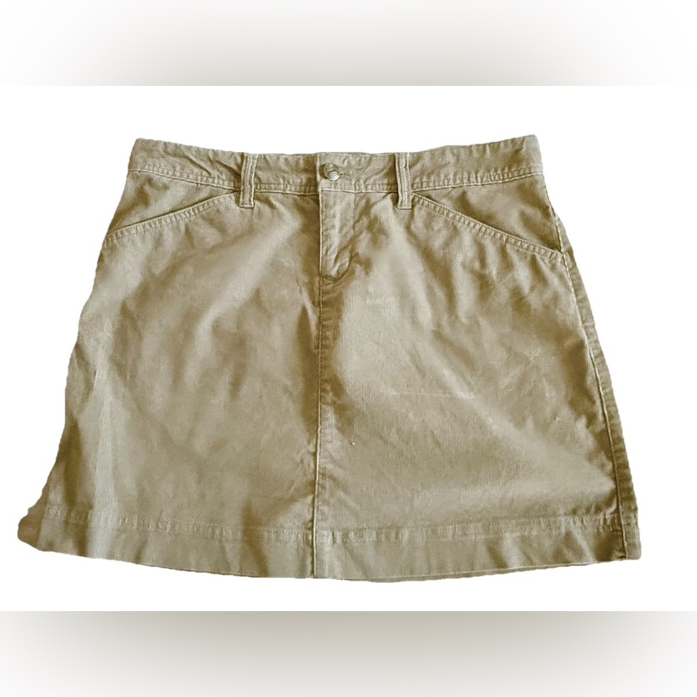 MOUNTAIN HARDWEAR Tan Corduroy Mini Skirt With Pockets  Size 8